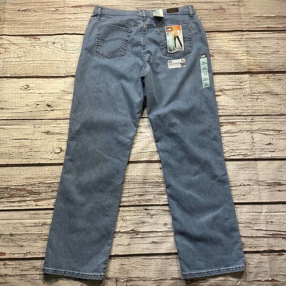 Lee Womens Jeans size 18 Tall Long x34"inseam Medium Wash Denim Relaxed Straight - Picture 7 of 12